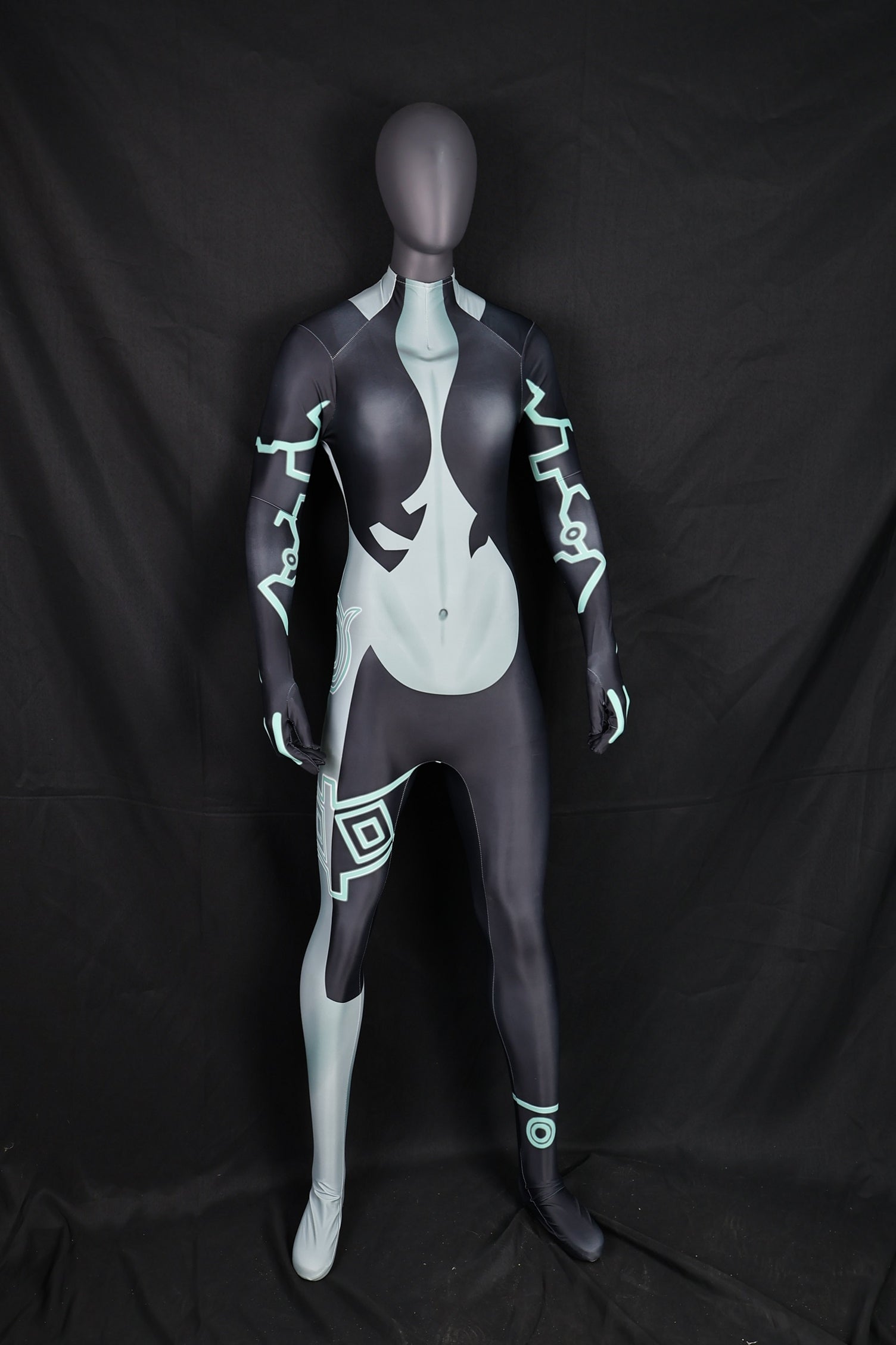 Offering custom commissions for professional female twilight princess bodysuits made to order