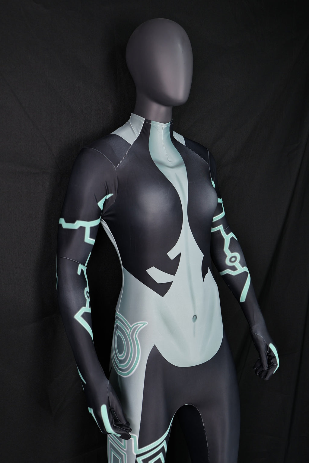 Offering custom commissions for professional female twilight princess bodysuits made to order