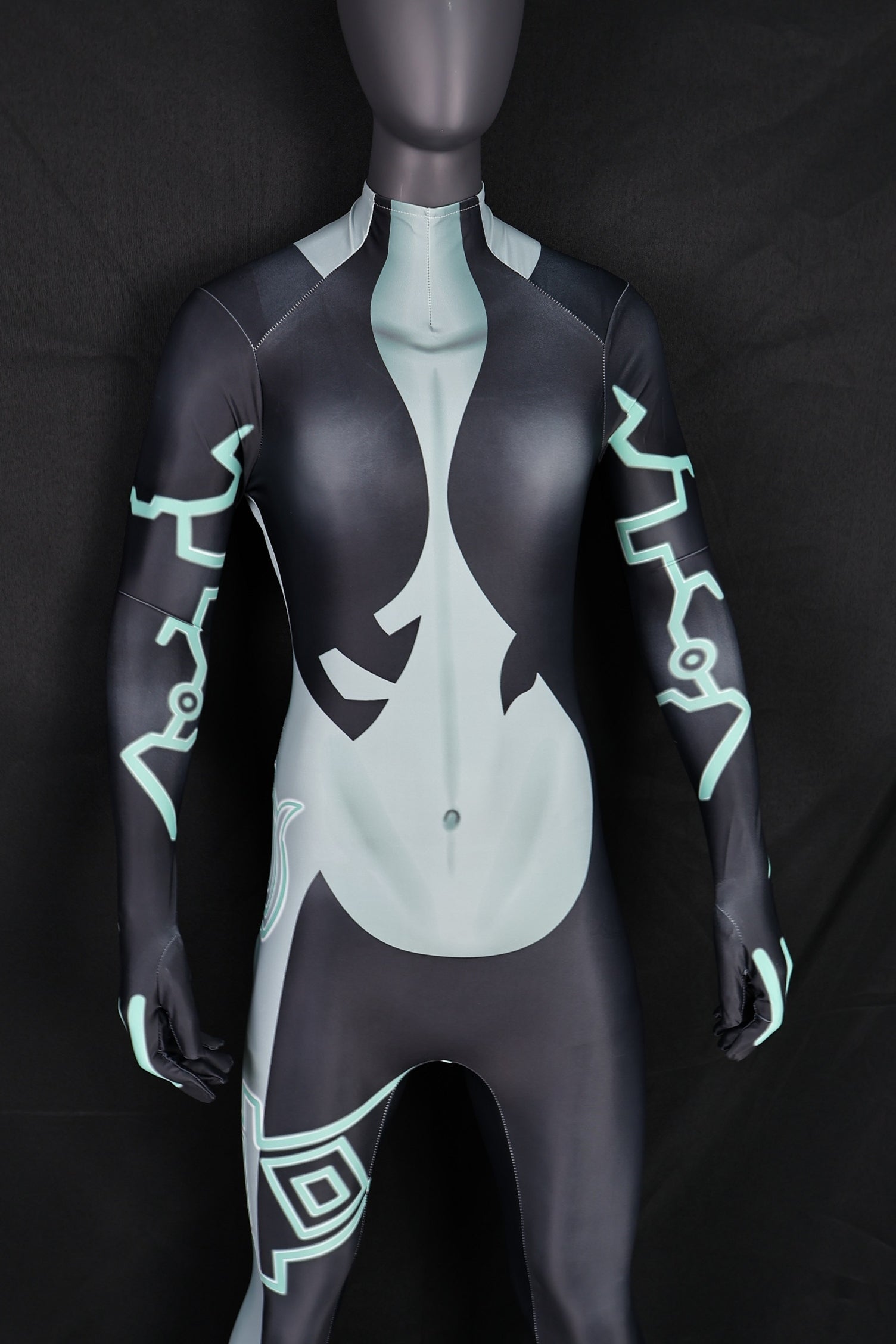 Offering custom commissions for professional female twilight princess bodysuits made to order