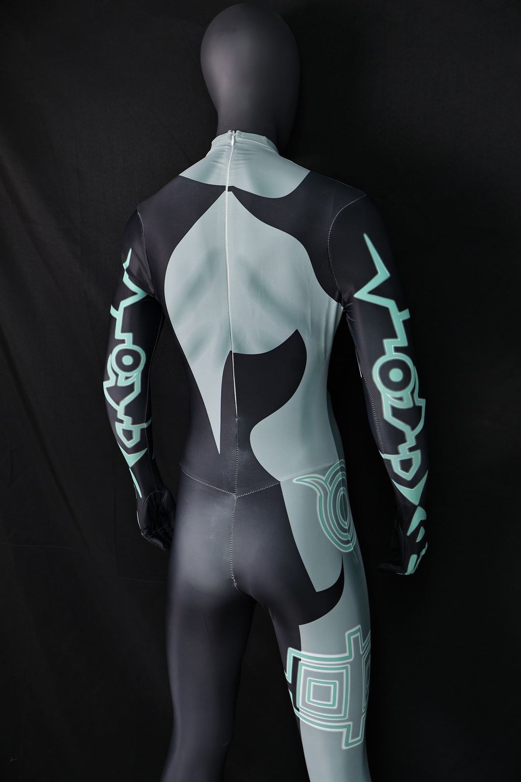 Offering custom commissions for professional female twilight princess bodysuits made to order