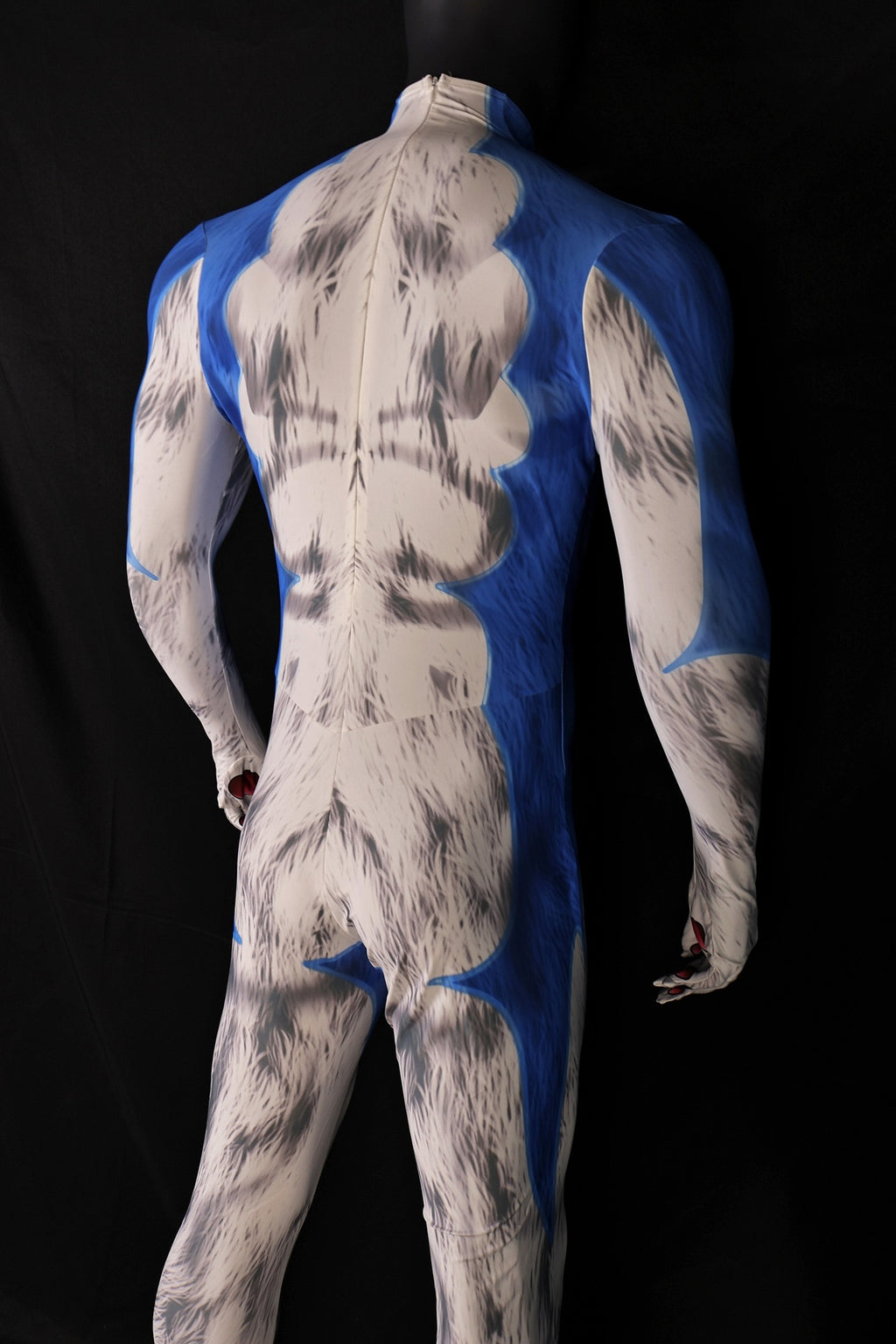 Replicating male lupin blue style bodysuits accurately from your provided images