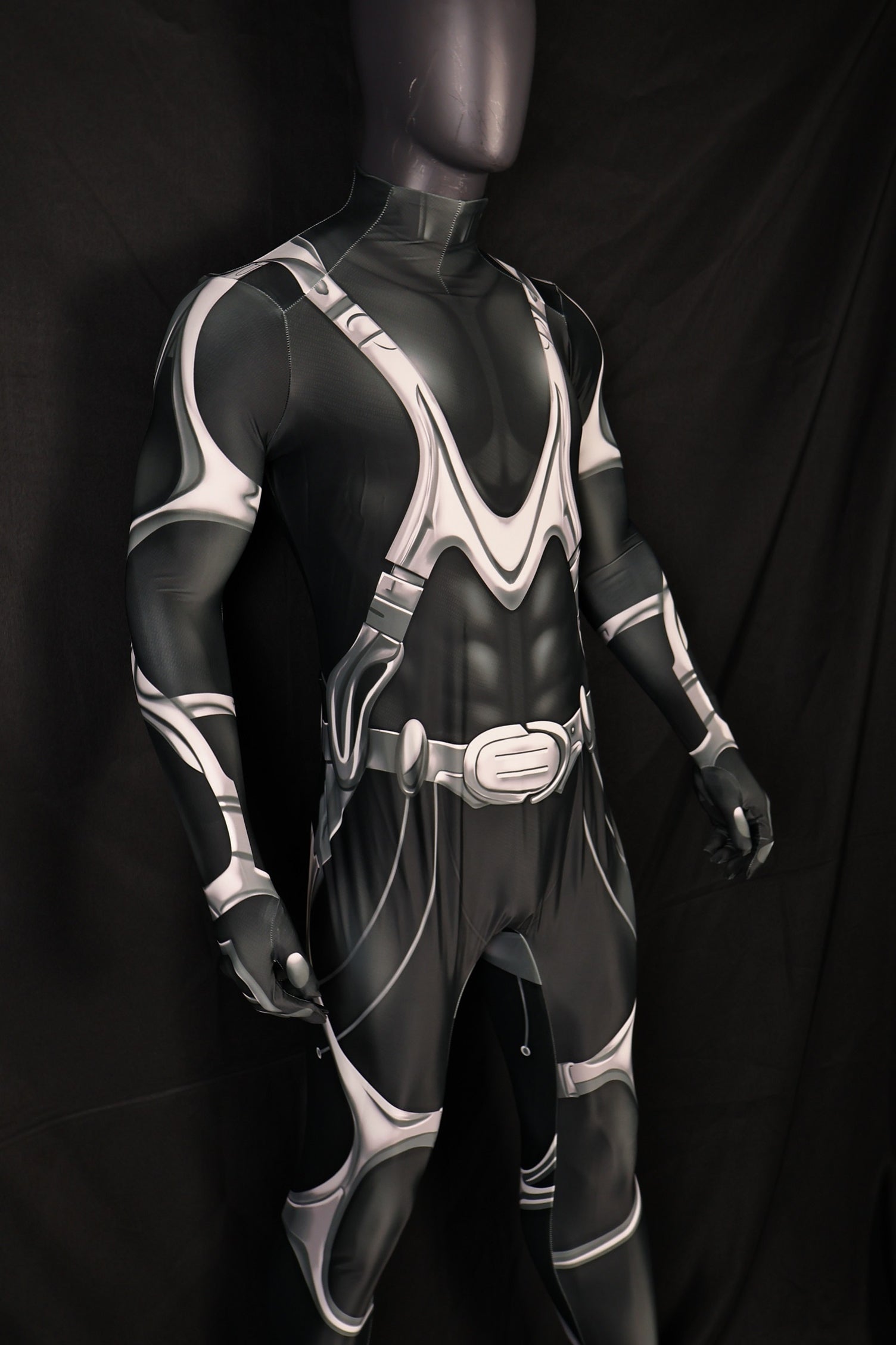 Replicating male the mantis style jumpsuits accurately from your provided images