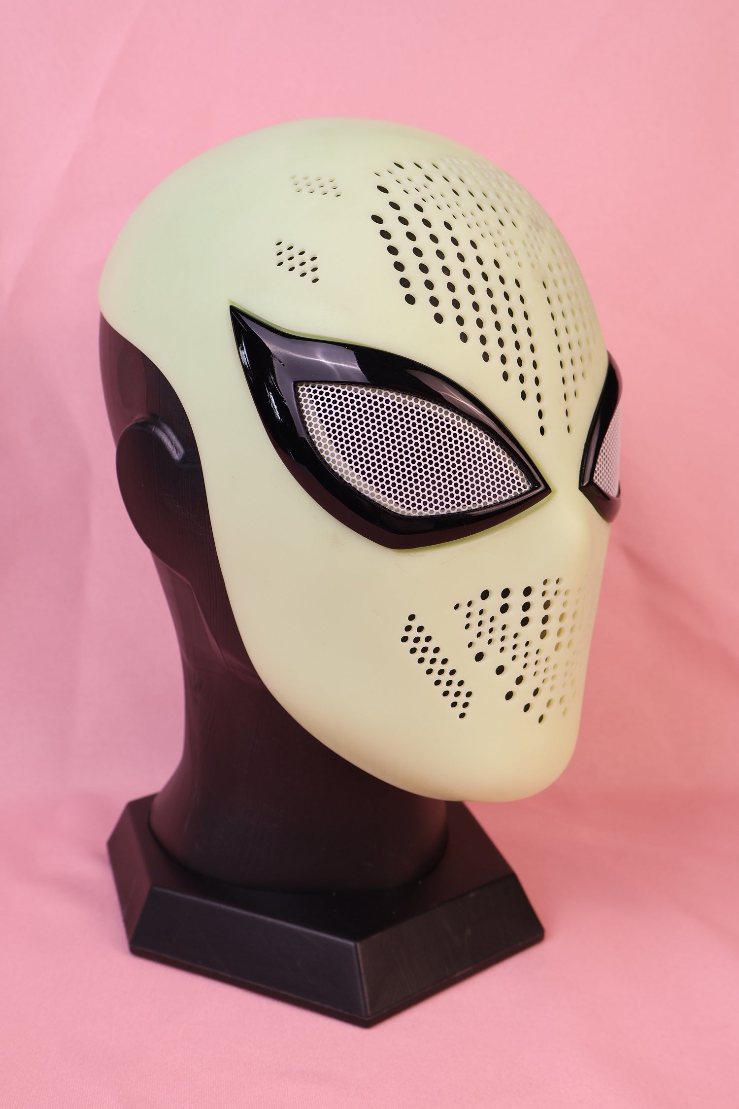 Curved Hook Lens Spider Mask: Personalized PVC Faceshell, Custom Hood