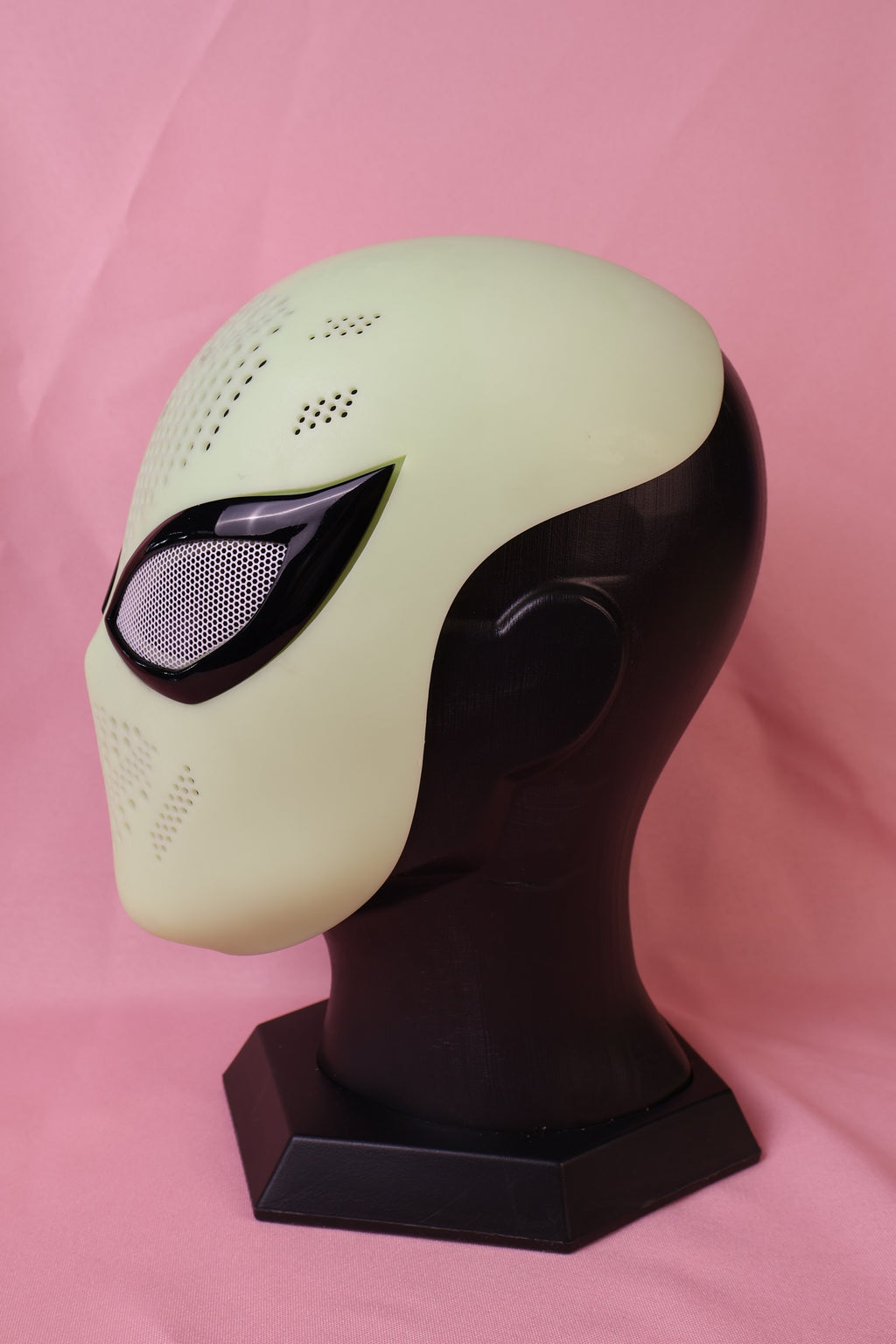 Curved Hook Lens Spider Mask: Personalized PVC Faceshell, Custom Hood