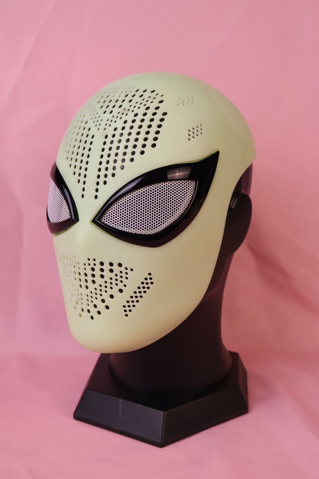 Curved Hook Lens Spider Mask: Personalized PVC Faceshell, Custom Hood